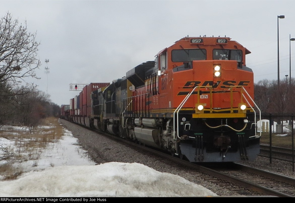 BNSF 8517 East